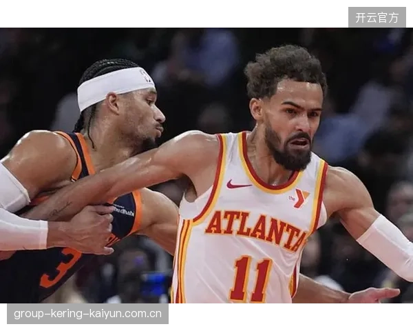 NBA特雷杨高抛传球被队友空接重扣：一次默契与训练的完美碰撞